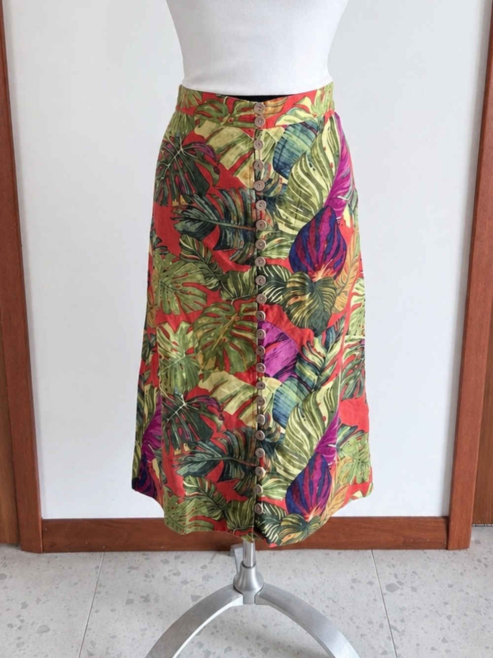 Maison d’Amelie Linen Blend Tropical Print Wood Button Skirt - Size Medium